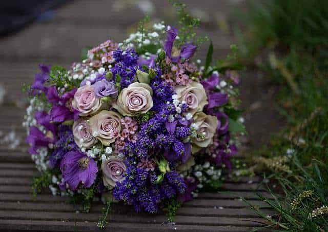 buchet de mireasa flori mici