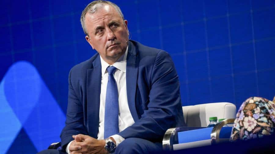 EY se luptă pentru a salva planul de divizare a activității în două