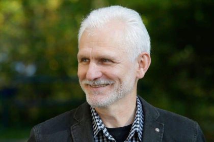 127002374 bialiatski