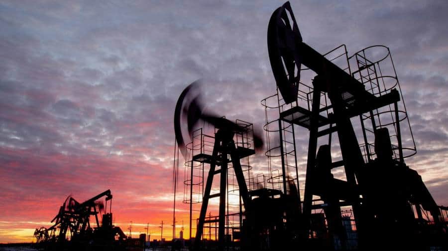 Două companii, un singur comerț: comutatorul care menține curgerea petrolului lui Putin