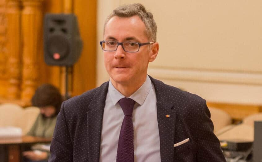 Stelian Ion: Viorica Dăncilă a evitat Parlamentul. O aducem aici forțat