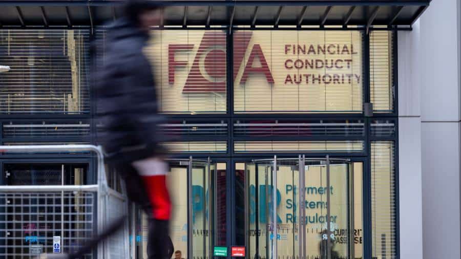 Autoritatea britanică de reglementare afirmă că grupurile de bani electronici au nevoie de o „schimbare semnificativă de cultură