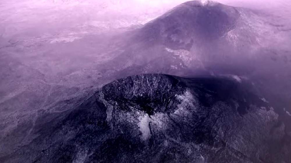 Pe planeta Pluto au fost descoperiţi vulcani de gheaţă uriași