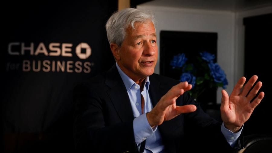 „Cel care a decis în ultimă instanță” în cazul lui Jeffrey Epstein a fost fostul avocat de top al JPMorgan, spune Jamie Dimon