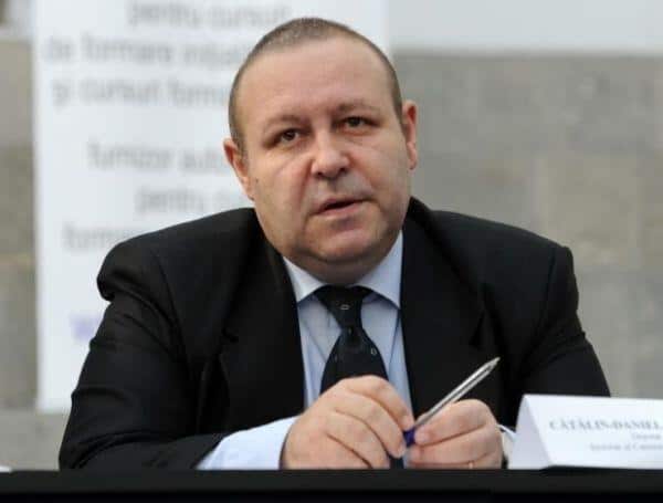 Fenechiu:  majorarea pensiilor cu 40% este o sansa  destul de redusă