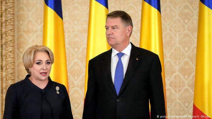 Iohannis atacă Guvernul la deschiderea anului universitar de la UBB