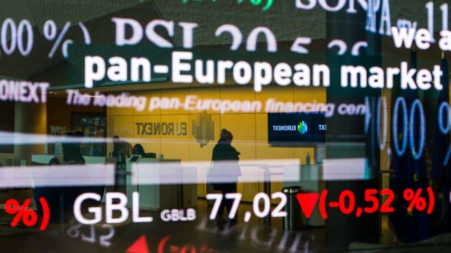 Investitorii americani își măresc investițiile în acțiuni străine