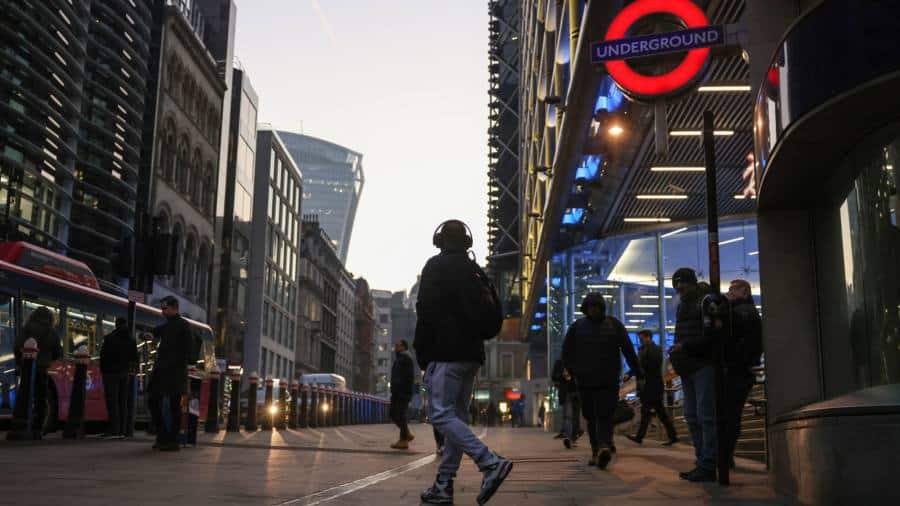Economia Regatului Unit are o problemă la Londra, dar nu este ceea ce crezi