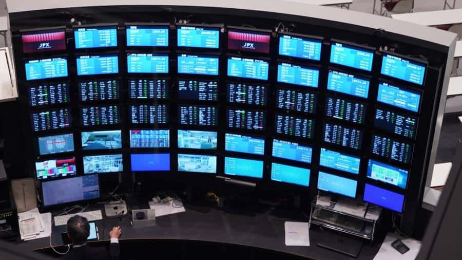 Investitorii avertizează că efortul de cumpărare de obligațiuni străine de către Japonia este în pericol
