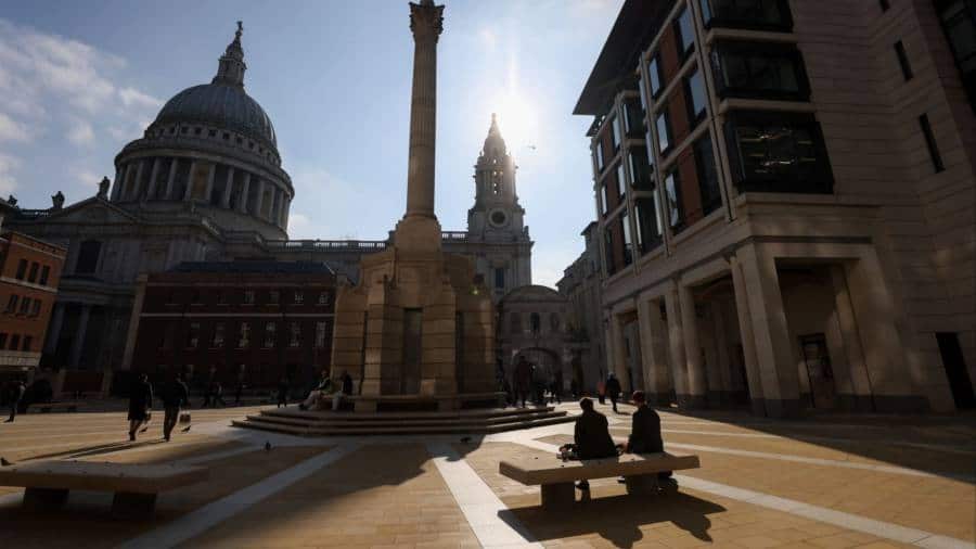 De ce companiile fug de piața bursieră din Londra către cea din SUA?