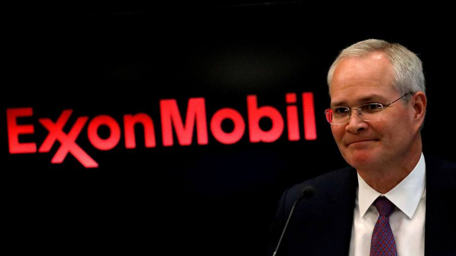 Salariul șefului Exxon a crescut cu 52% după explozia petrolului