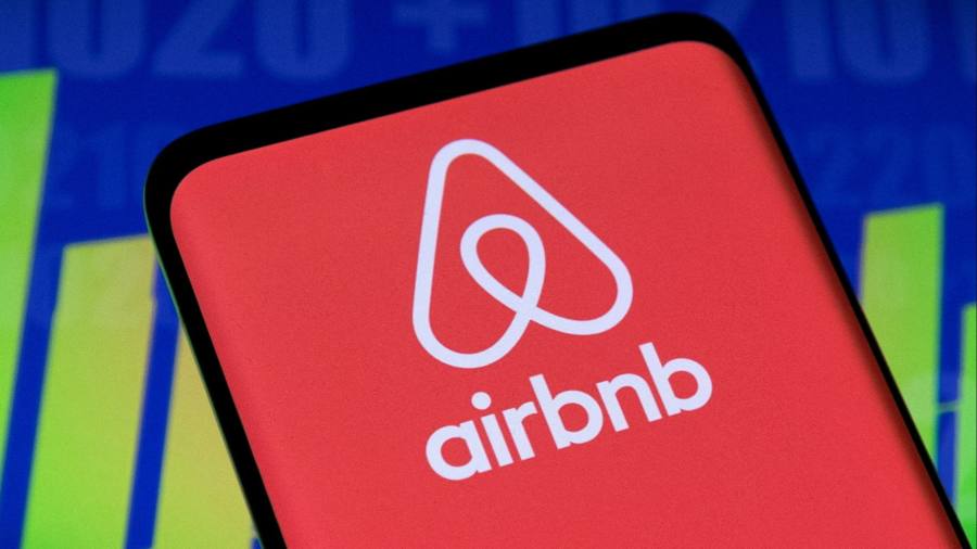 Câștigurile Airbnb cresc pe măsură ce călătoriile în străinătate își revin
