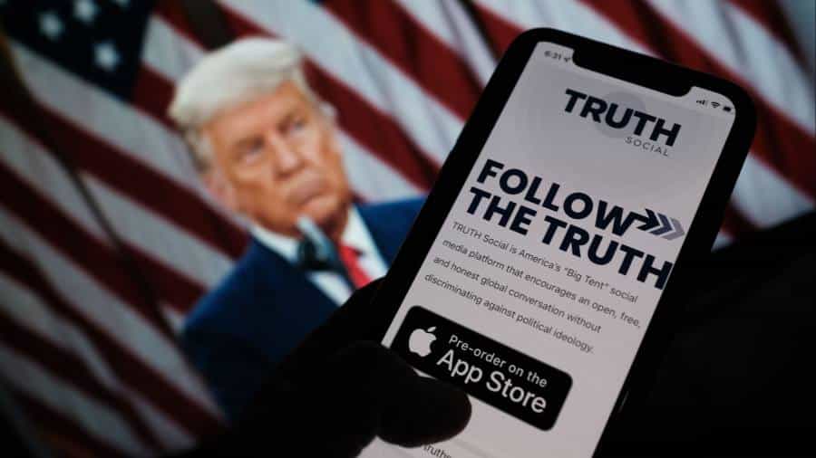 Trump media Spac demite CEO-ul și se confruntă cu amenințarea de delistare