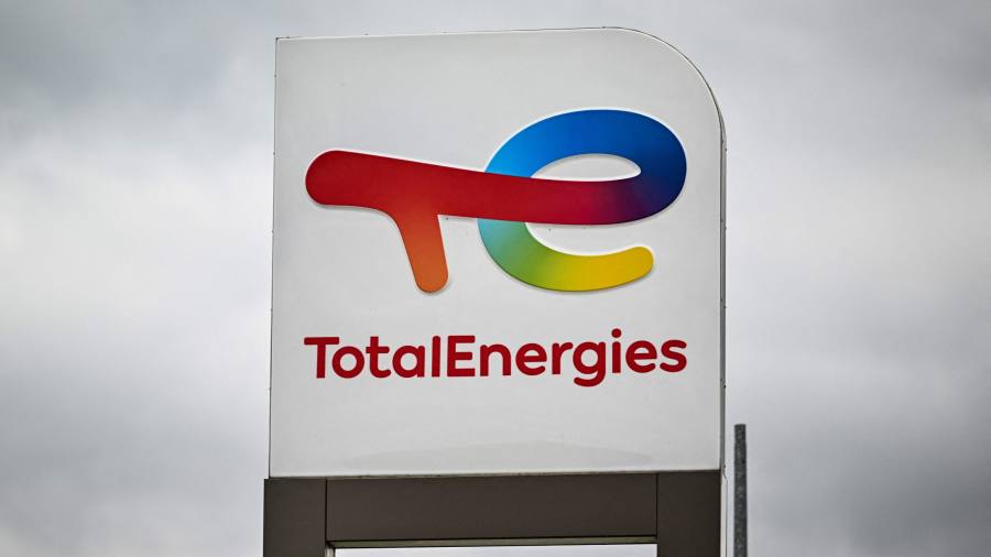 Investitorii vor face presiuni asupra TotalEnergies cu privire la obiectivele climatice
