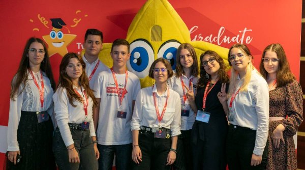 La Twinkle Star îţi îmbunătățești abilitățile de vorbire şi ascultare a limbii engleze