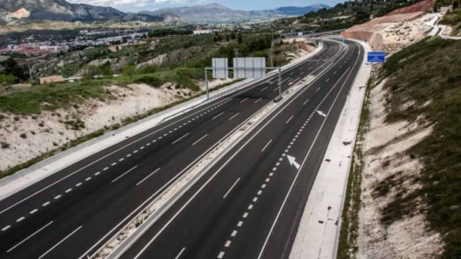 Autostrada din Spania construita cu cenusa de hartie in loc de ciment. Care este motivul