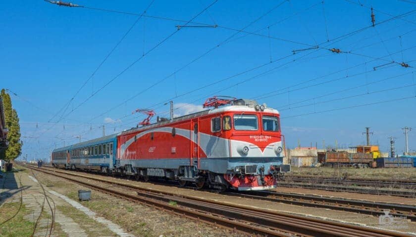 Hotărâre a Guvernului pentru aprobarea contractelor de servicii publice în transportul feroviar public de călători