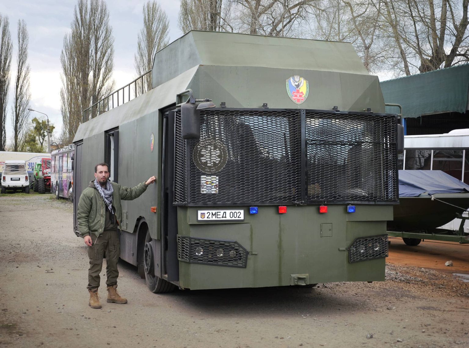 Donatorii romani finanteaza vehicule blindate personalizate pentru Ucraina