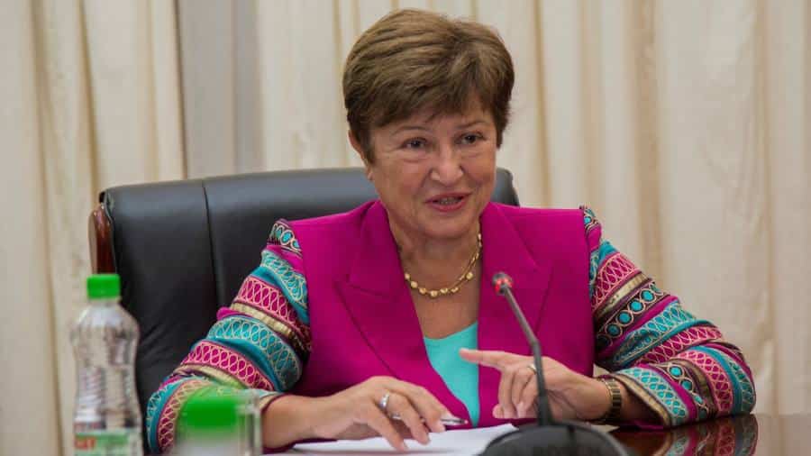 Economia mondială se pregătește pentru ani de creștere slabă.