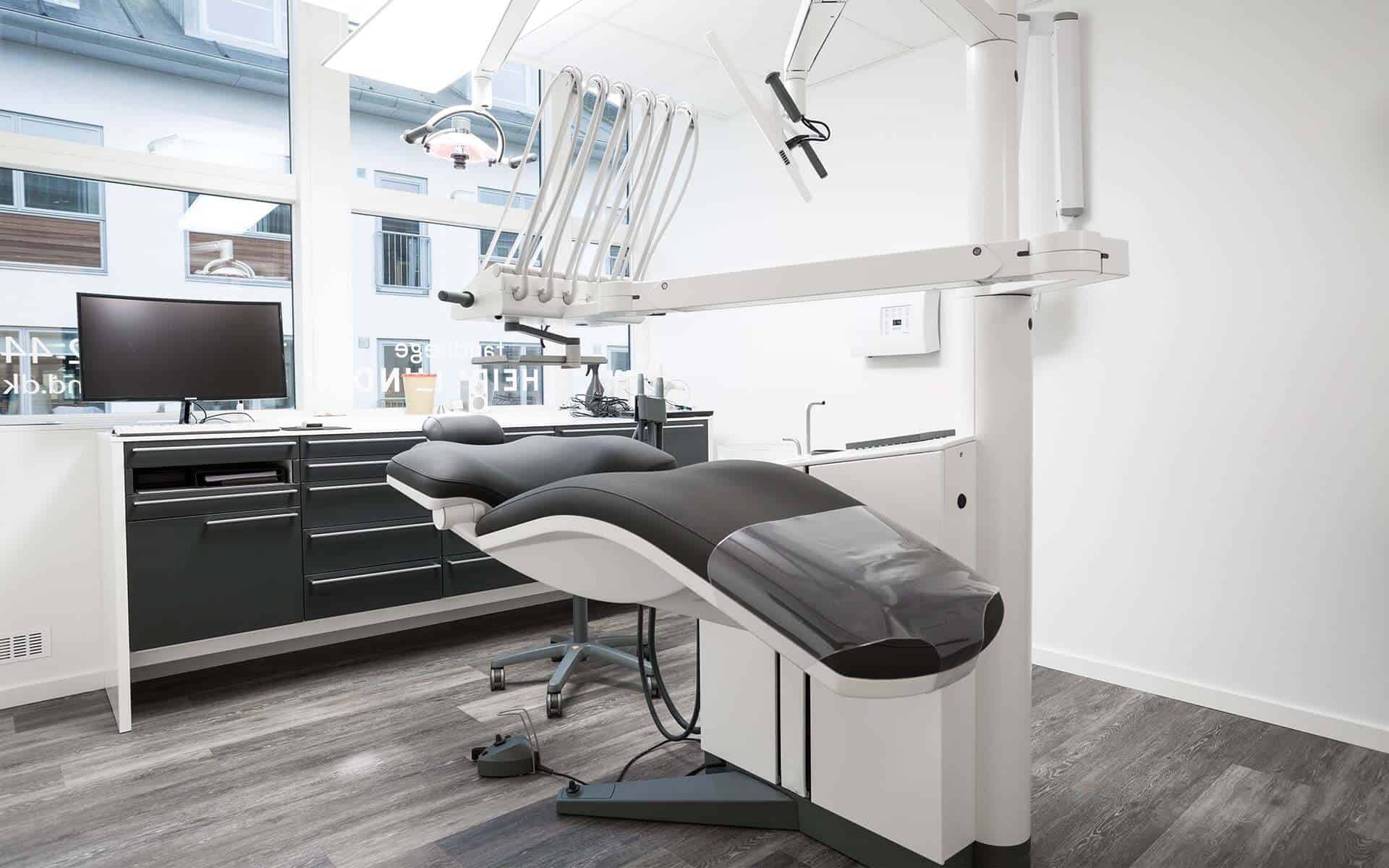 Cât costă un aparat dentar la mydental.clinic? Descoperă beneficiile aparatelor dentare pe termen lung
