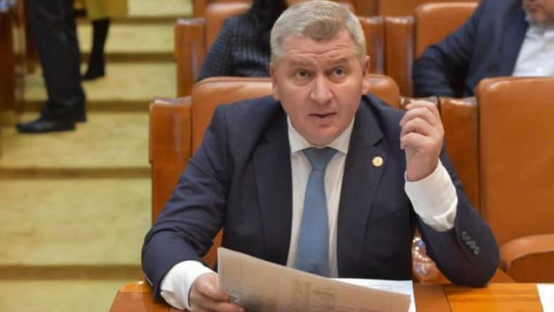 Florin Roman: Cei dependenţi de păcănele vor putea fi opriţi la timp ”să îşi facă praf viaţa”