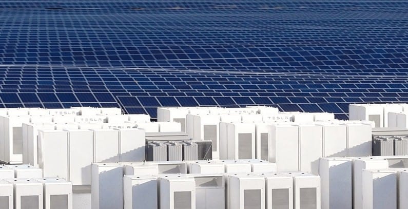 Greece discussing microgrids energy storage systems with Tesla