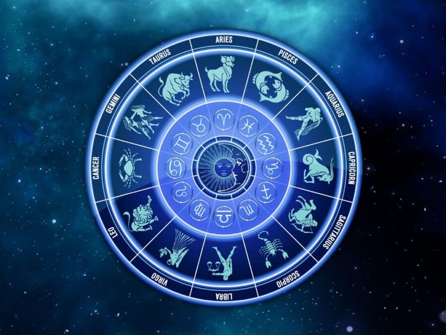 Horoscop 7 august. Berbecii se ocupa de casa in timp ce Fecioarele se distreaza pe cinste