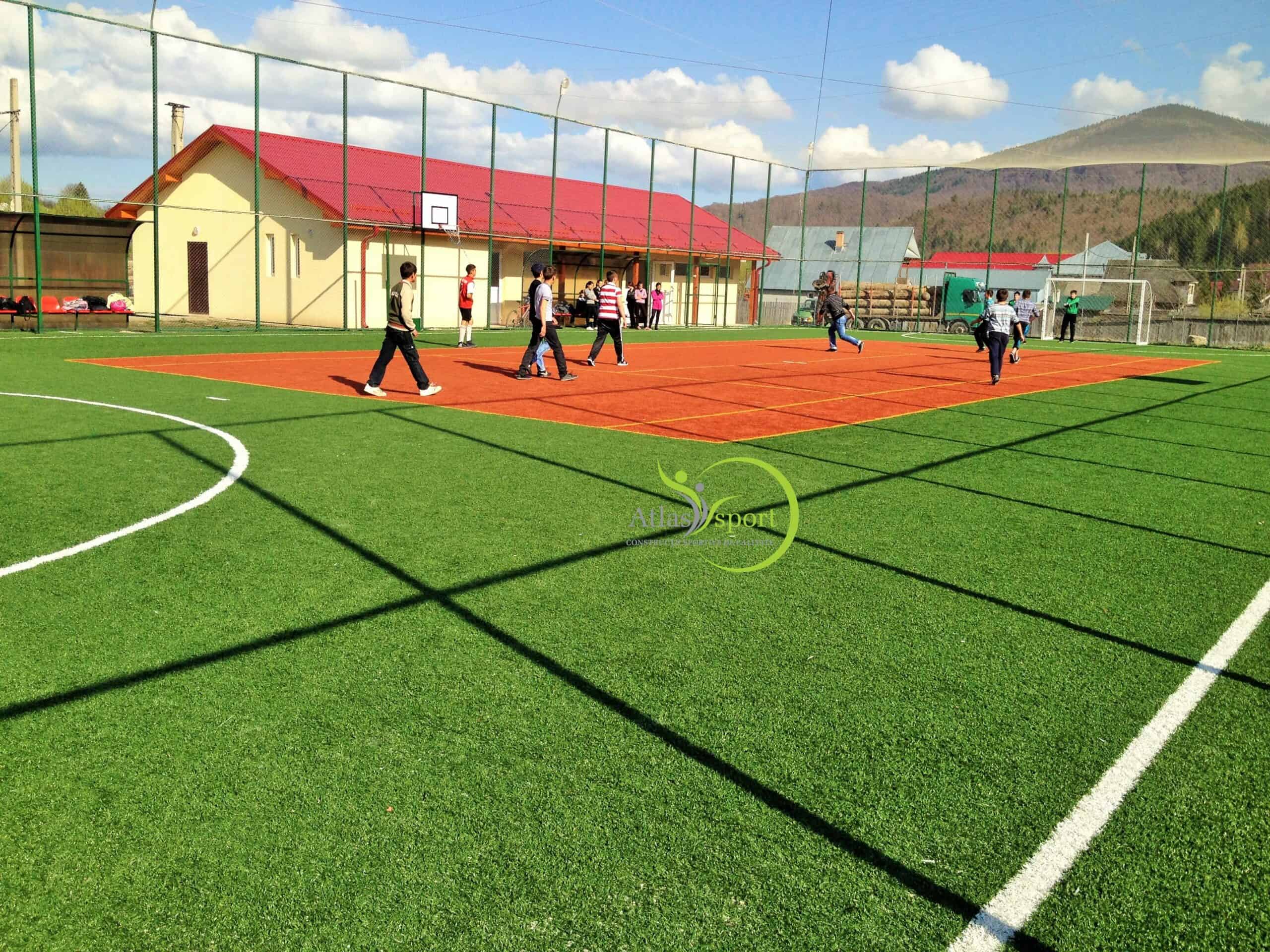 Școlile din România au la dispoziție patru luni de zile pentru a stabili orarul de acces și modul de utilizare al terenurilor de sport