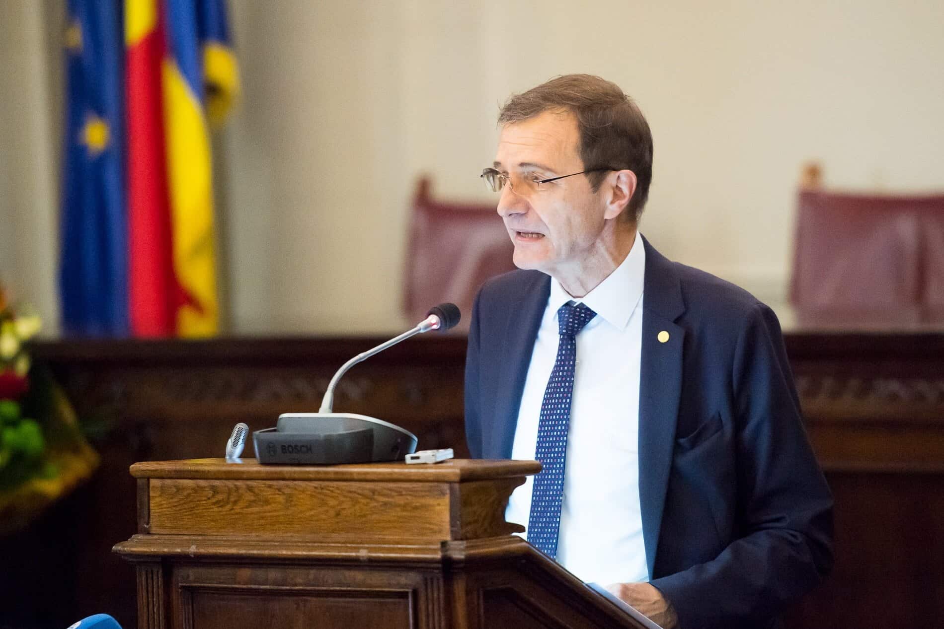 Tânărul român considerat de Acad. Ioan-Aurel Pop ca fiind “un simbol pentru viitorul creației intelectuale”