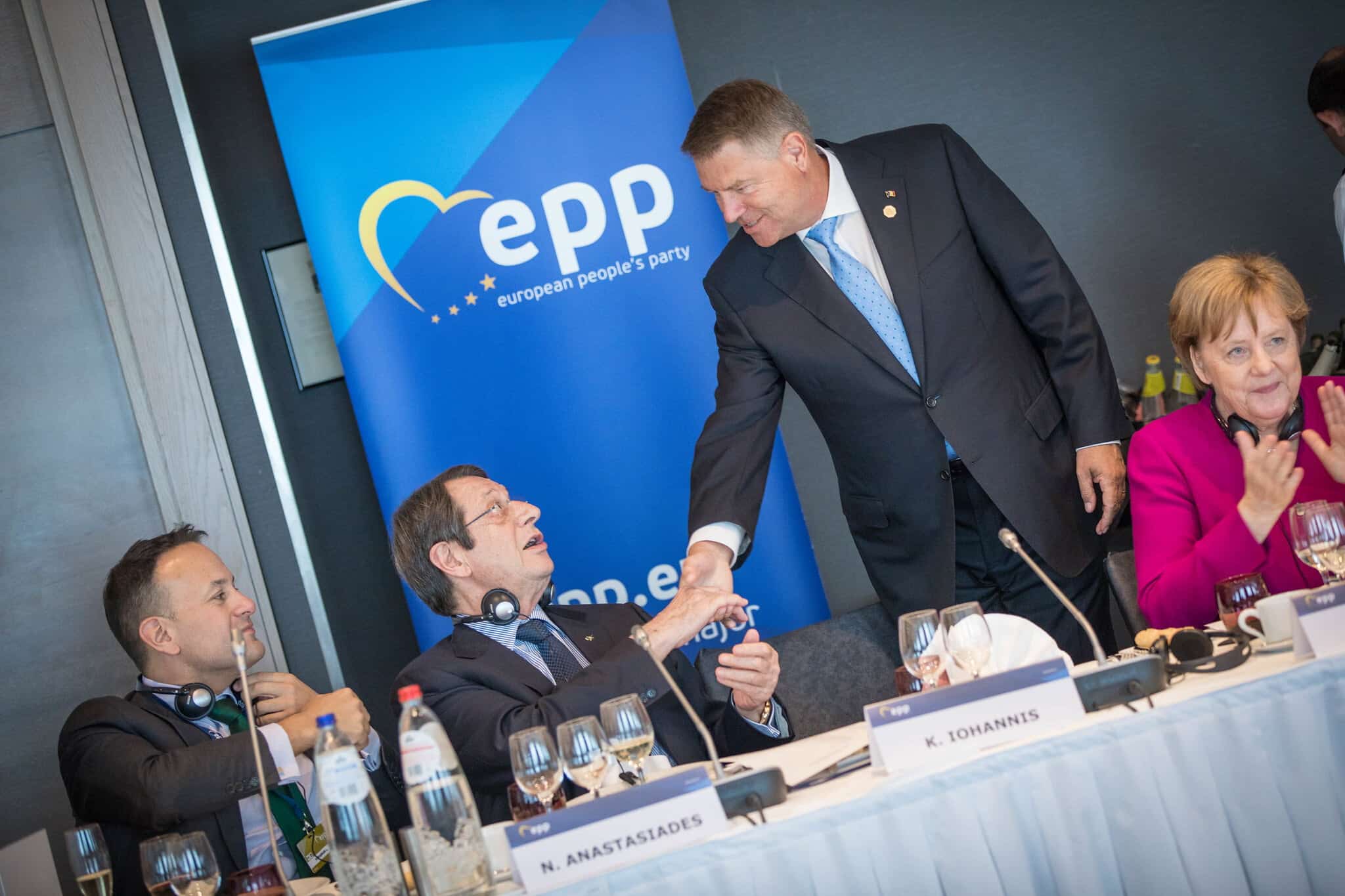 Von der Leyen, Juncker și Tusk vor participa joi la Summitul PPE, înaintea Consiliului European