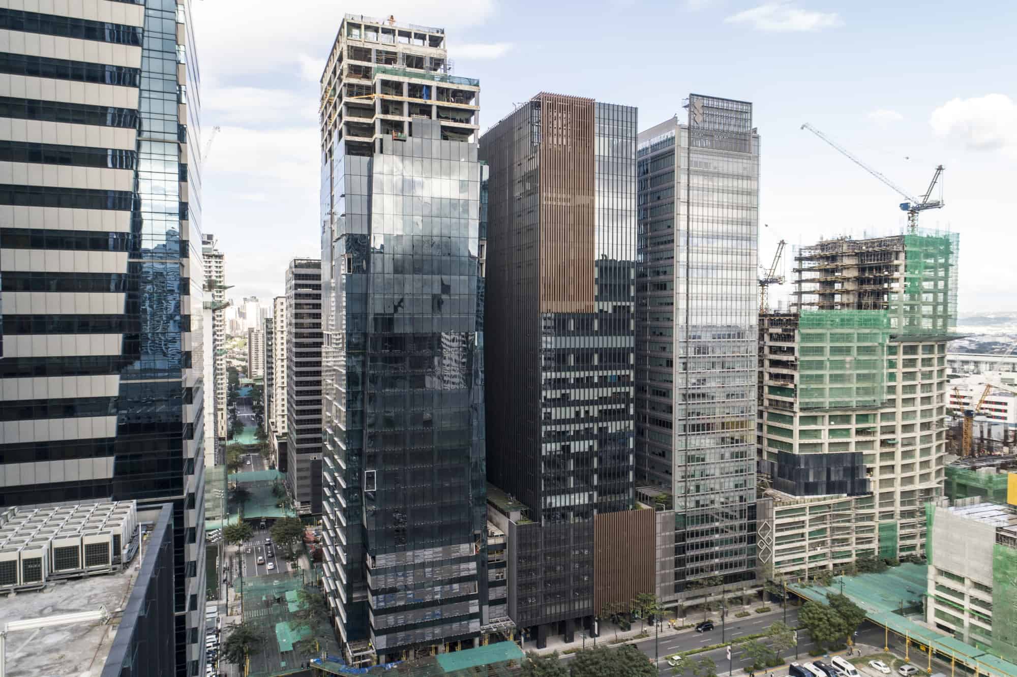 Dezvoltat în România, IMMUNE Building Standard™ câștigă o recunoaștere de cinci stele în Asia. Menarco Tower din Manila, Filipine, a obținut Resilient – Shell & Core