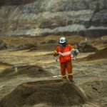 Minerul aurifer Newmont majoreaza oferta de preluare a rivalului Newcrest