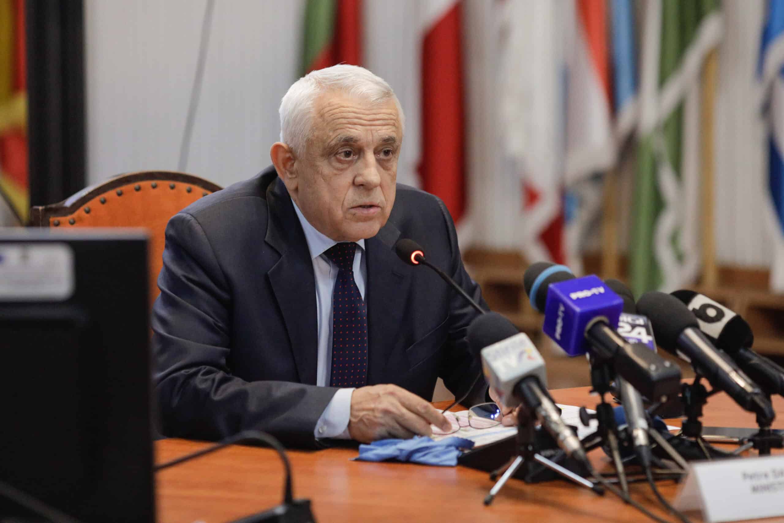 Petre Daea: Fermierii români sunt blocați cu recoltele în timp ce prețurile se prăbușesc