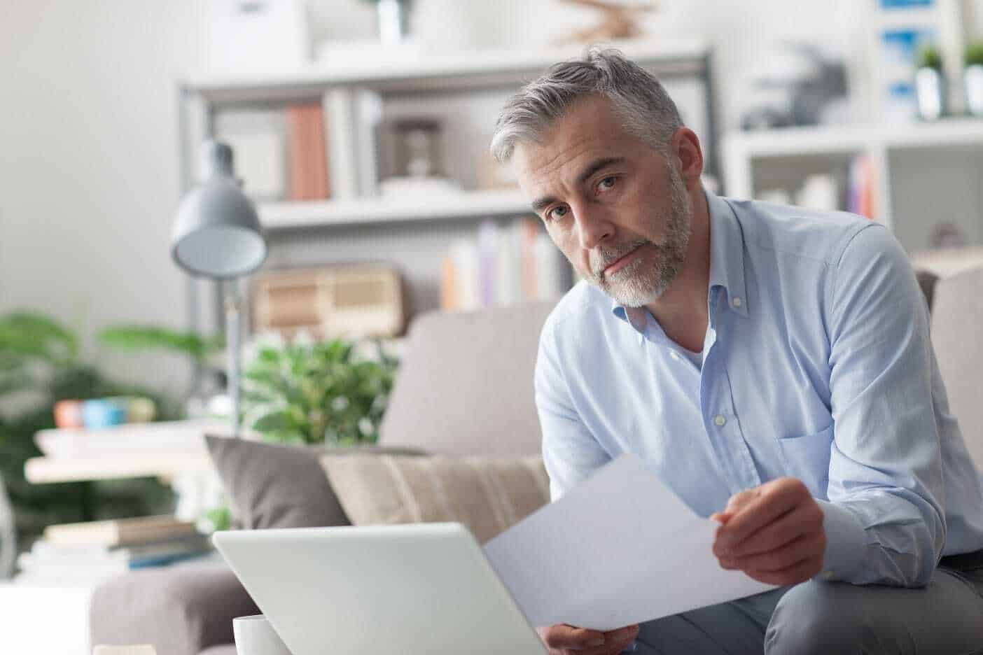 Ce sunt factoring-ul si reverse factoring-ul?