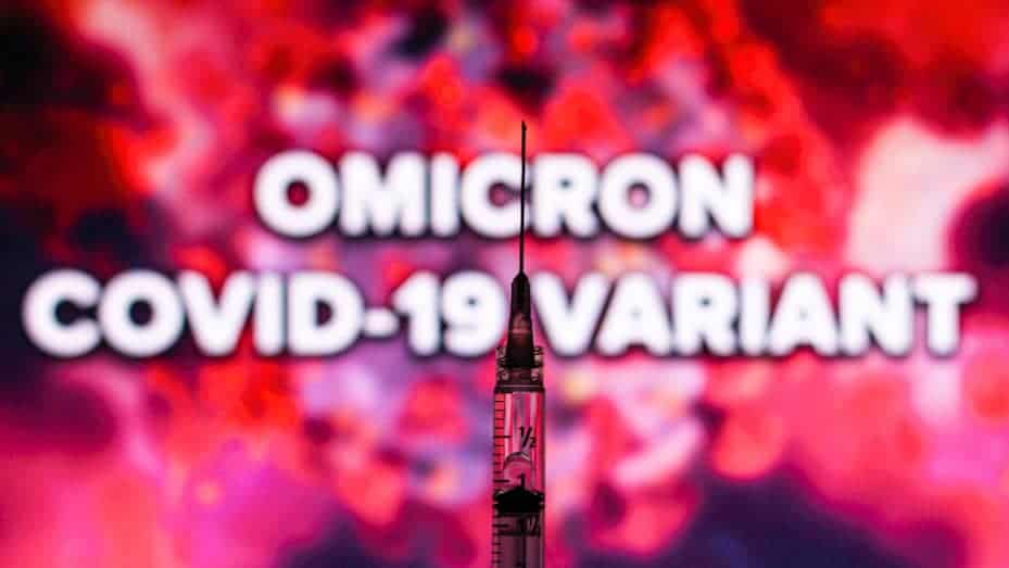 Valul Omicron este tot mai aproape să aducă sfârșitul pandemiei