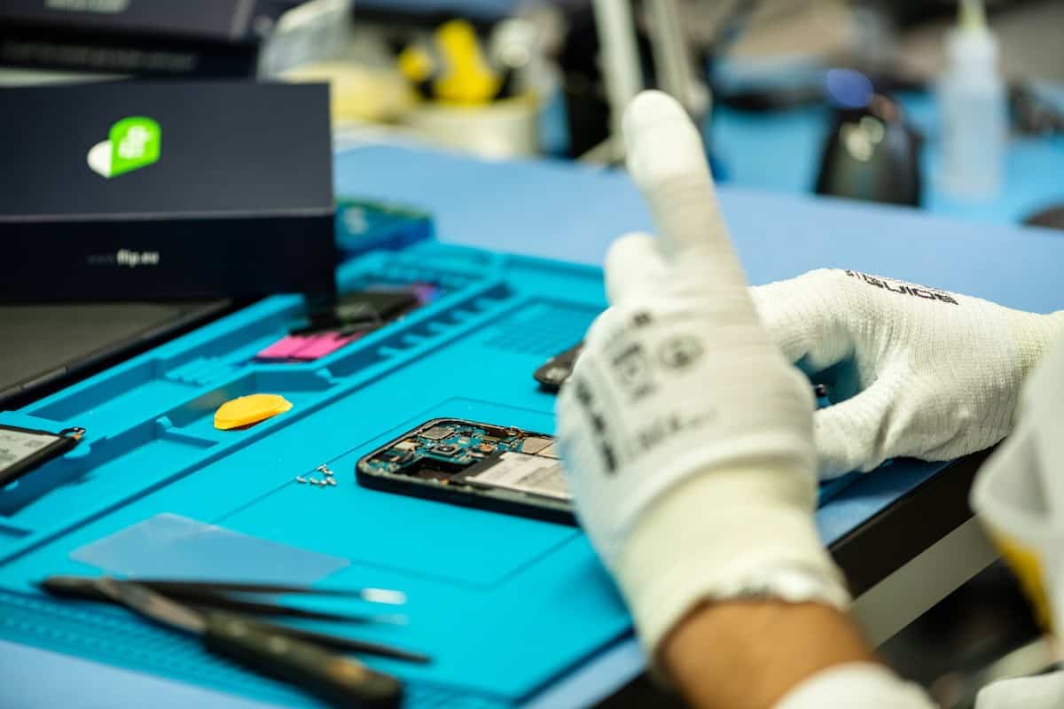 Piața românească de telefoane recondiționate Flip.ro își triplează cifra de afaceri în 2022