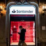 Profitul Santander a fost afectat de o lovitura de 224