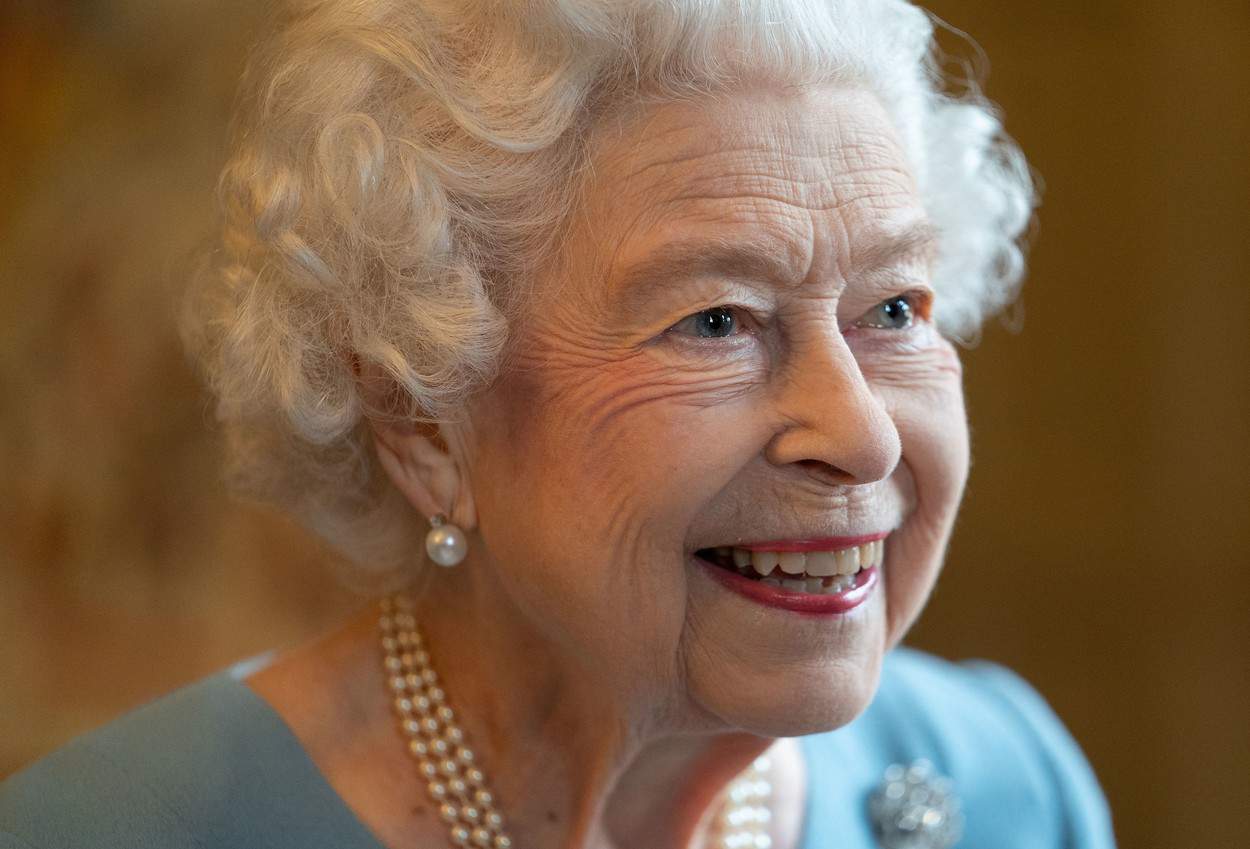 Regina Elisabeta a II-a a Marii Britanii a încetat din viață joi, 8 septembrie, iar Prinţul Charles a devenit rege imediat