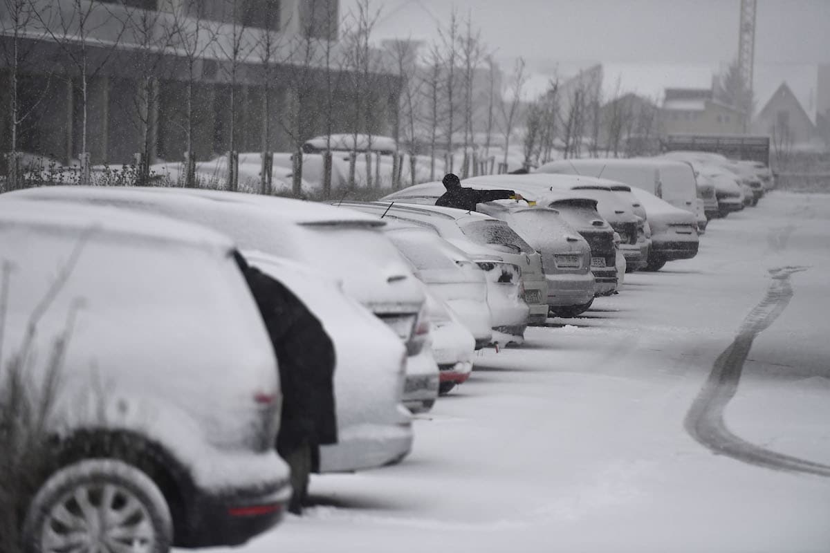 Romania cuprinsa de frig si ninsori inainte de Pastele