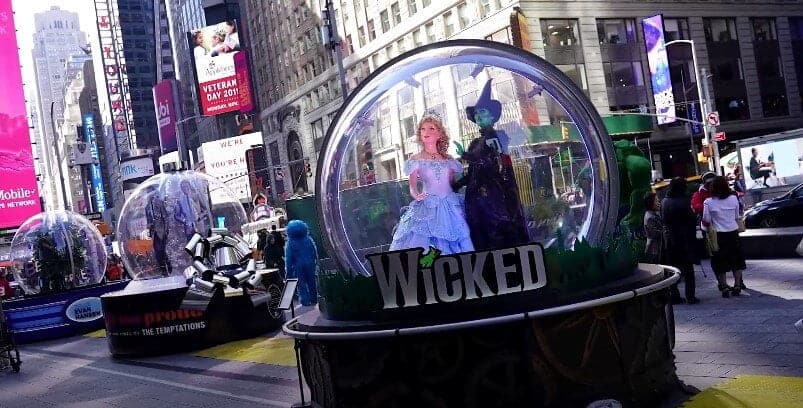 Broadway se va aprinde din nou în septembrie, când spectacolele vor reveni
