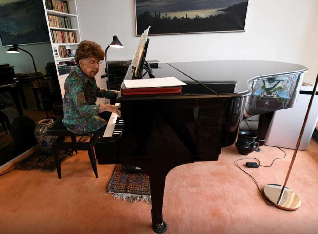 „Hrană pentru sufletul meu”: pianista franceză în vârstă de 106 ani, va lansa al șaselea album