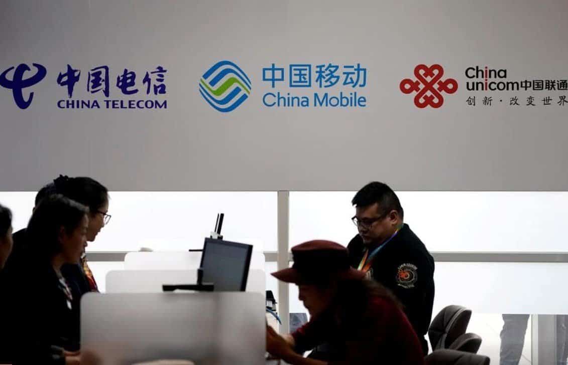 Bursa din New York spune că nu va scoate scoate din funcțiune trei firme chinezești de telecomunicații