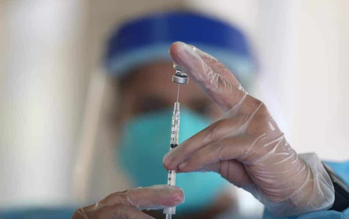 Analiză: Apărarea din Wall Street împotriva unor eventuale erori în lansarea vaccinului în SUA