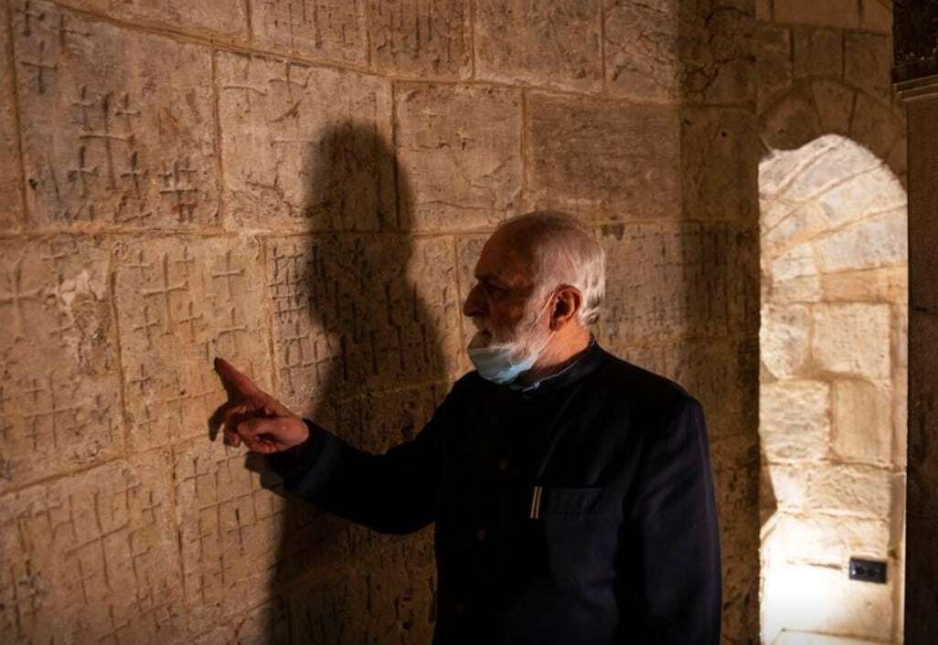 Graffiti sau omagiu? Imagistica de înaltă tehnologie oferă lămuriri privind crucile de pe zidul Sfântului Mormânt