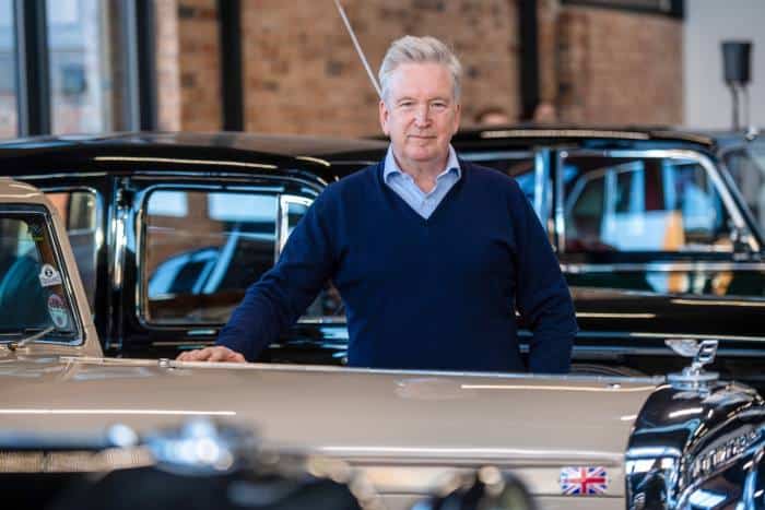 Șeful Bentley, Adrian Hallmark: Marea Britanie nu reușește să sprijine tranziția vehiculelor electrice