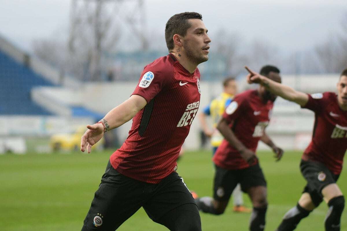 Jucătorii Spartei Praga, obligați de fani să-și dea jos tricourile după meciul cu Viktoria Plzen