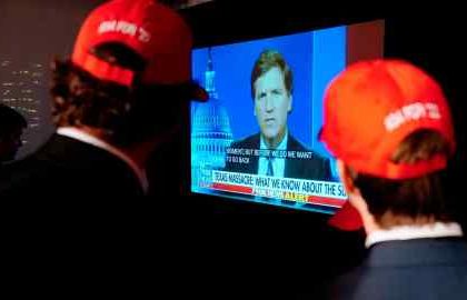 Tucker Carlson planuieste sa relanseze emisiunea pe Twitter dupa concedierea