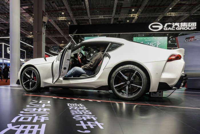 Vânzările constructorilor auto japonezi în China, afectate de lansarea lentă a vehiculelor electrice