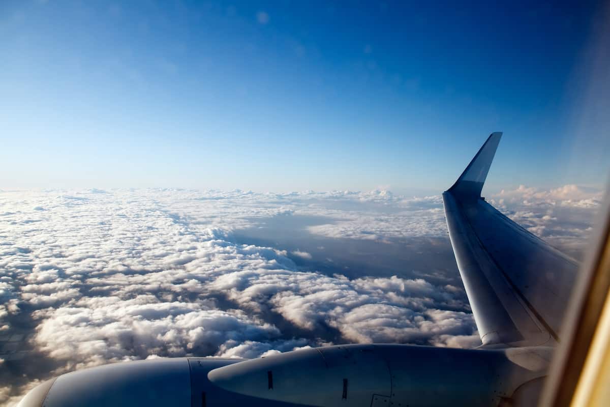 Vizita președintelui român în Asia stârnește o dezbatere despre avioanele prezidențiale