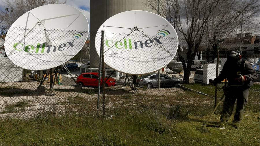 Activistul fondului de hedging Chris Hohn solicită o reorganizare a consiliului de administrație al Cellnex